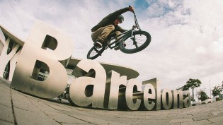 Van 'Damn!' does Barcelona